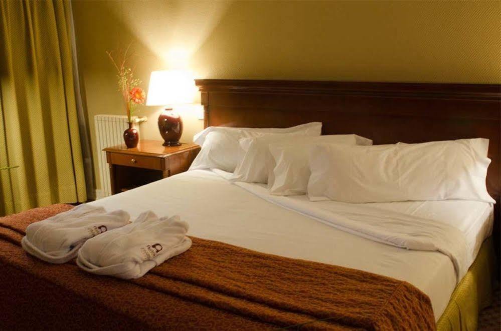 Austral Plaza Hotel Comodoro Rivadavia Eksteriør billede
