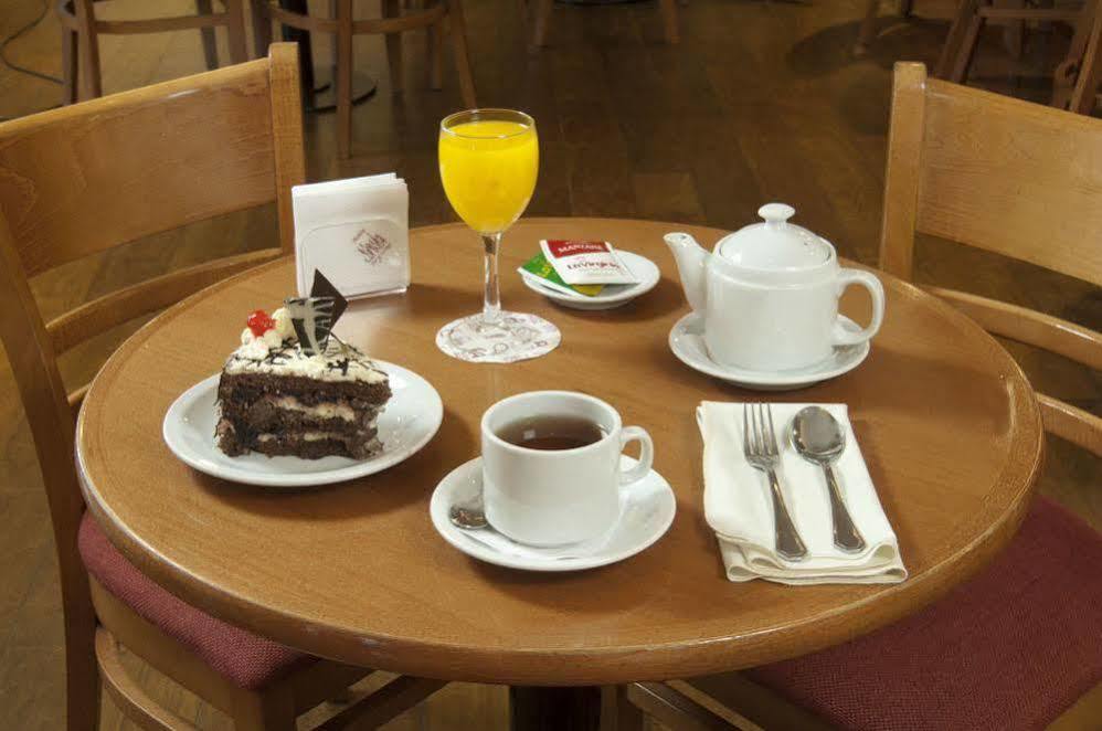 Austral Plaza Hotel Comodoro Rivadavia Eksteriør billede