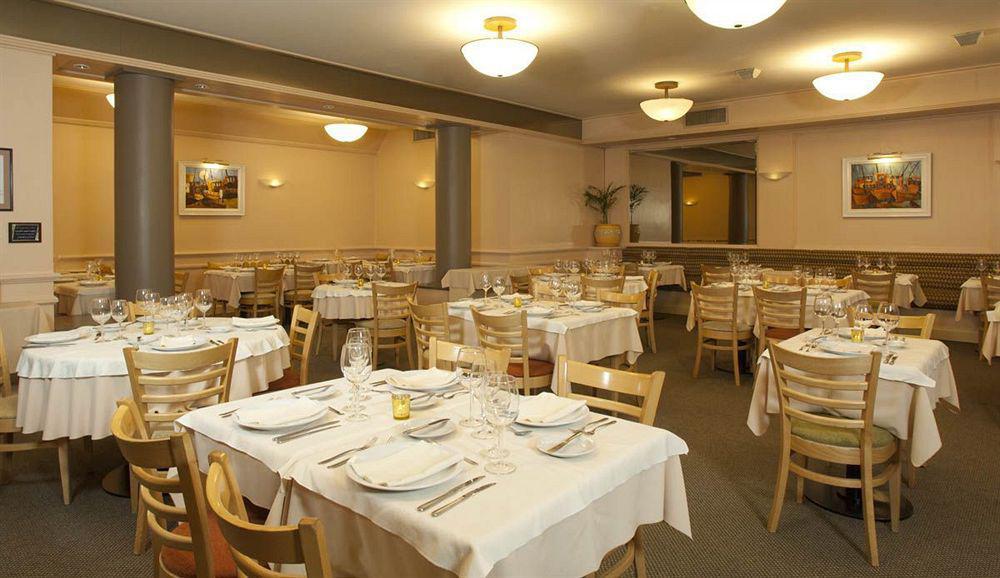 Austral Plaza Hotel Comodoro Rivadavia Eksteriør billede